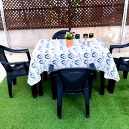 Nikolas' House בית נופש ניאה אירקליה