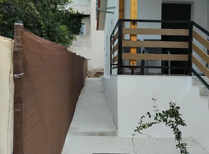 Nikolas' House Casa de Férias Néa Iráklia